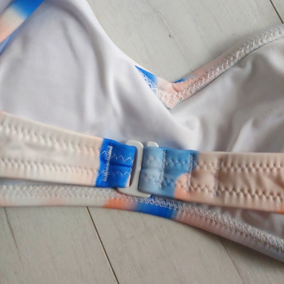 QUIKSILVER NEW Classic V Bralette Bikini Top Marlin Tie-Dye Stripe - Picture 9 of 13